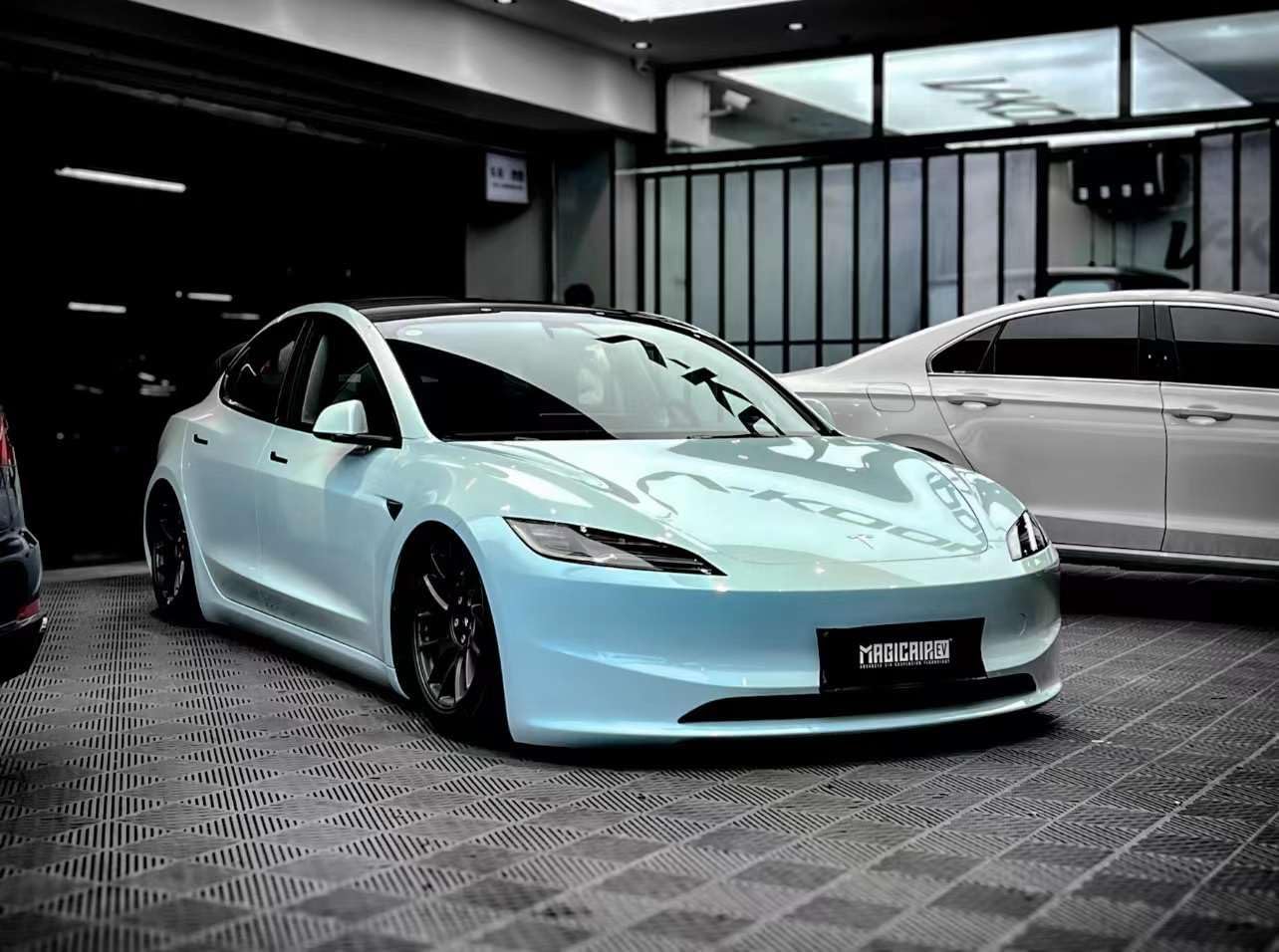 Air suspension kit for Tesla Model 3 & Model Y RER Motorsports